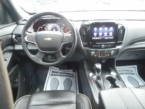 Used 2022 Chevrolet Traverse Premier image 8
