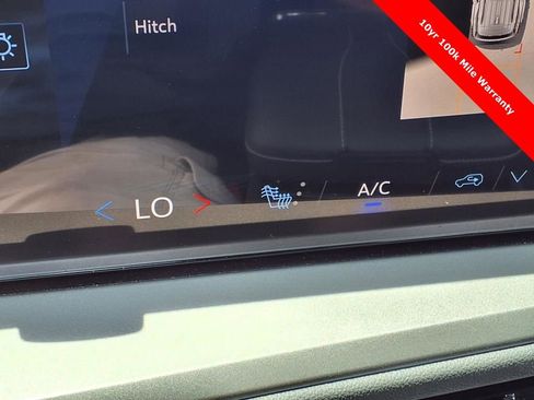 New 2025 Chevrolet Traverse LT w/ Driver Confidence Package image 20