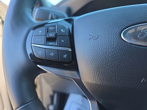 Used 2025 Ford Explorer Platinum w/ Ultimate Package image 16