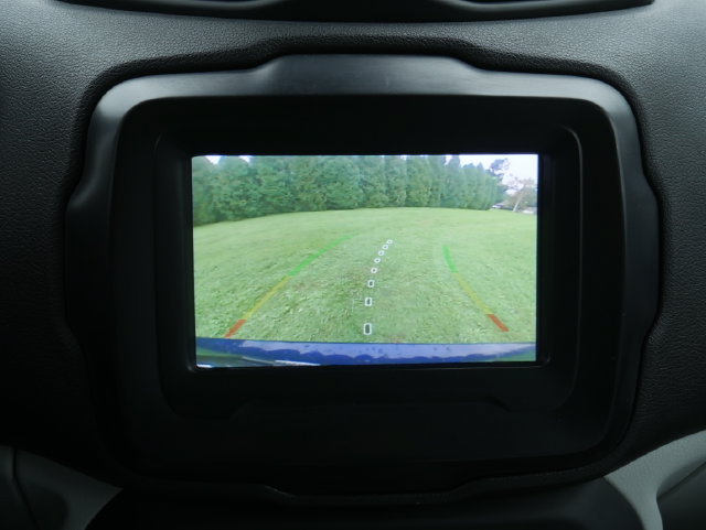 Used 2018 Jeep Renegade Latitude w/ Cold Weather Group AWD/4WD image 5