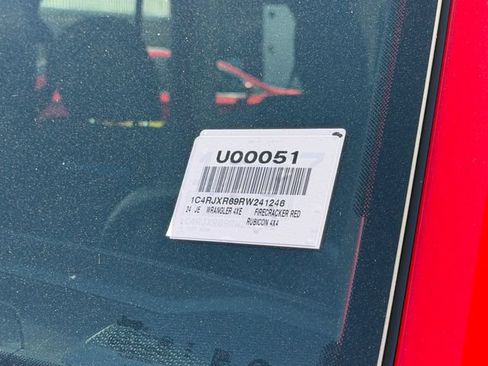 Used 2024 Jeep Wrangler Unlimited Rubicon 4xe AWD/4WD image 12