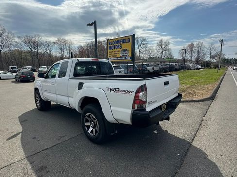 Used 2014 Toyota Tacoma 4x4 Access Cab V6 w/ TRD Sport Package image 7