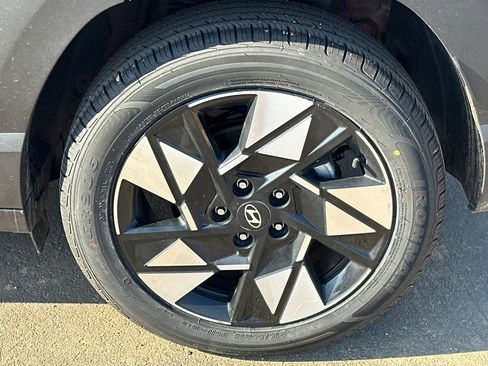 Certified 2025 Hyundai Kona SEL image 19