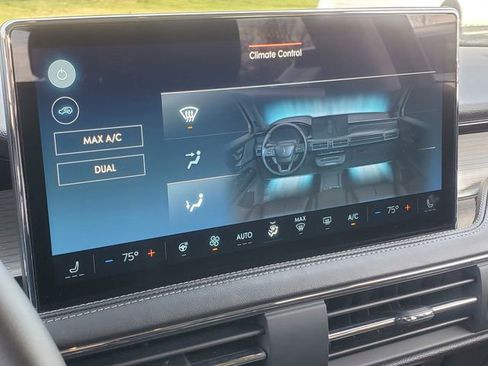 Used 2024 Lincoln Corsair AWD w/ Equipment Group 101A image 20