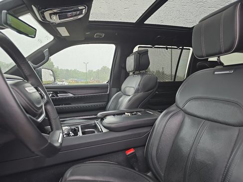 Used 2024 Jeep Grand Wagoneer L Series II w/ Quick Order Packagew 28T AWD/4WD image 10