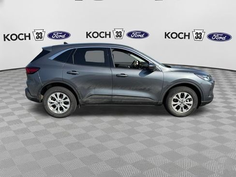 Used 2023 Ford Escape Active w/ Tech Pack #2 AWD/4WD image 9
