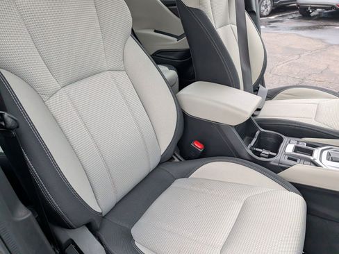 Used 2023 Subaru Forester Base image 19