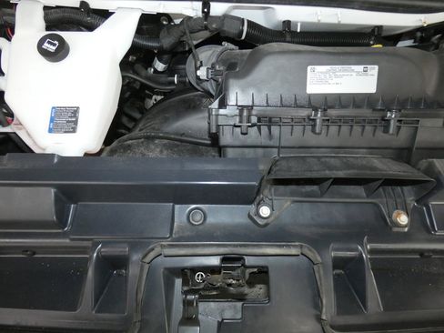 Used 2024 Chevrolet Express 2500 w/ Driver Convenience Package image 20