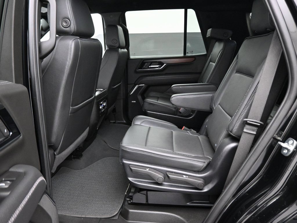 Used 2025 GMC Yukon Denali AWD/4WD image 16