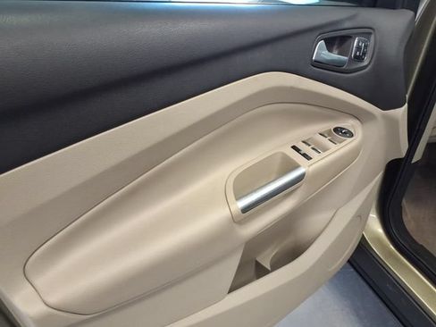Used 2014 Ford Escape Titanium FWD image 11
