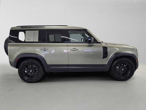 Used 2023 Land Rover Defender 110 SE AWD/4WD image 6