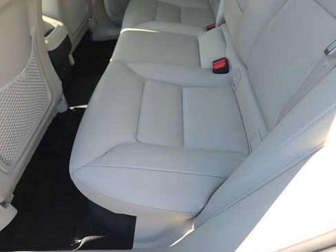 Used 2023 Volvo XC60 B5 Plus w/ Climate Package image 18