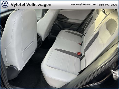 Certified 2023 Volkswagen Taos SE w/ Black Wheel Package image 12