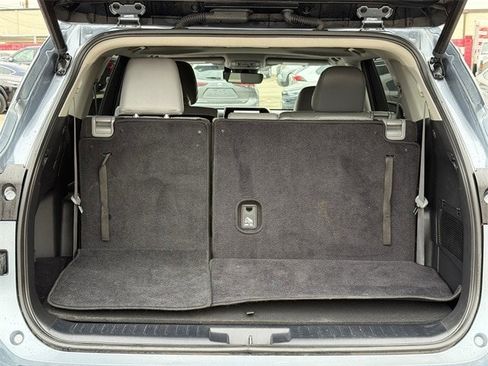 Used 2023 Toyota Highlander XLE image 35