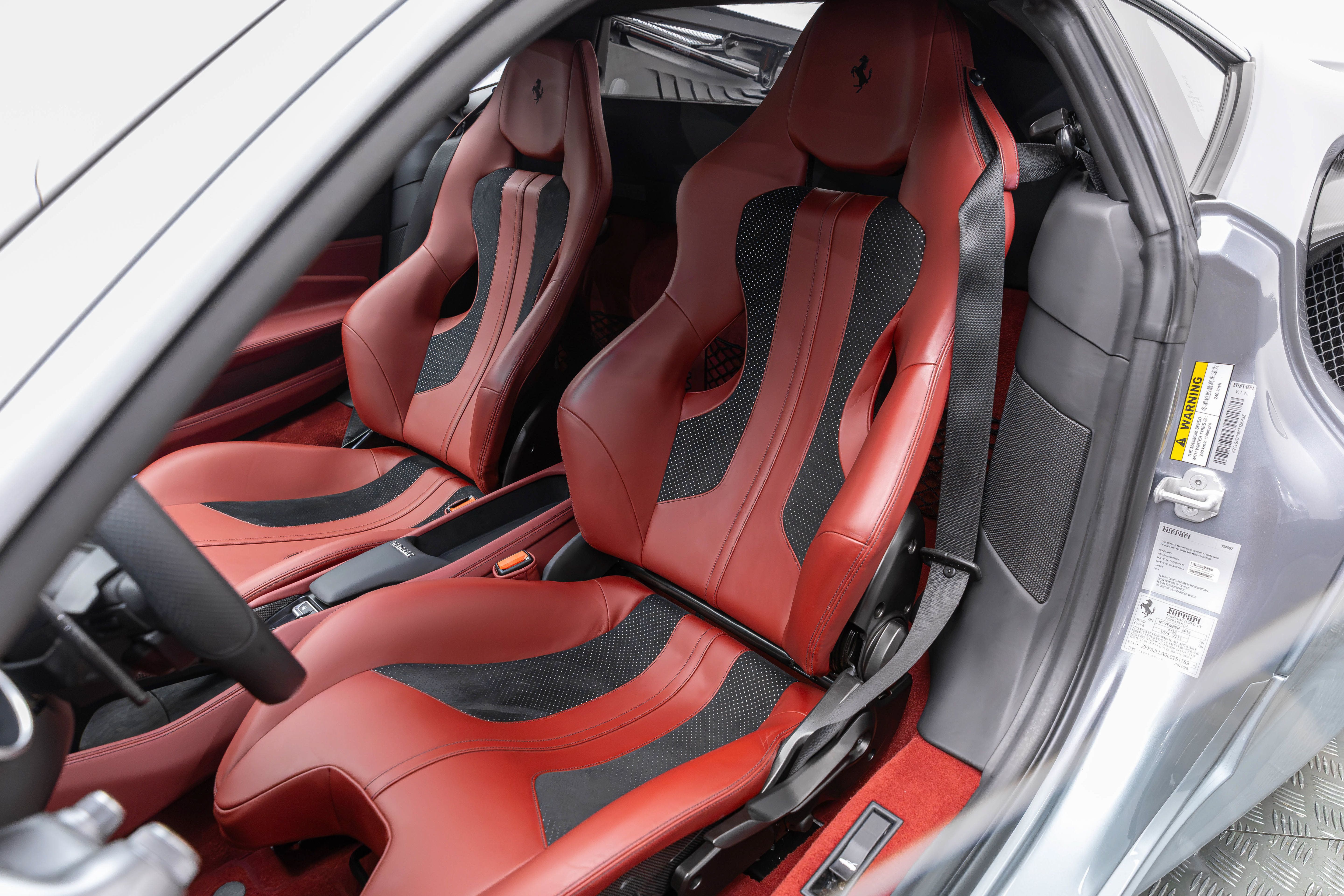Used 2020 Ferrari F8 Tributo RWD image 20