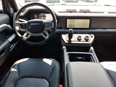 Used 2024 Land Rover Defender 110 SE AWD/4WD image 4