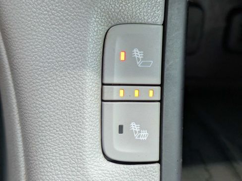 Used 2018 GMC Acadia SLT FWD image 29