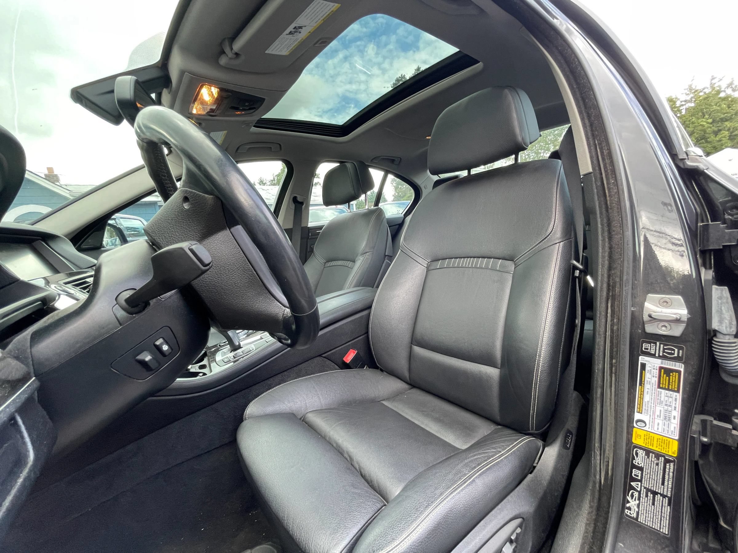 Used 2014 BMW 535i xDrive Sedan AWD/4WD image 11