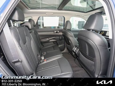 Certified 2025 Kia Sorento S w/ Panoramic Sunroof Package image 18
