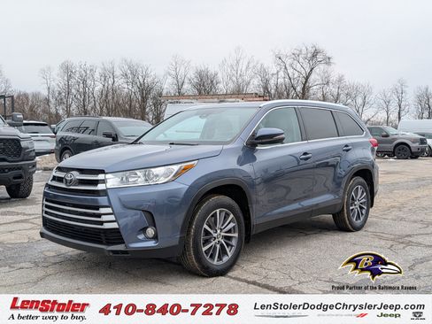 Used 2019 Toyota Highlander XLE image 1