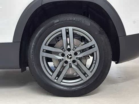 Certified 2026 Mercedes-Benz GLB 250 4MATIC image 11