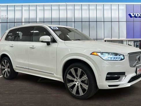Used 2025 Volvo XC90 T8 Ultra w/ Protection Package Premier image 1