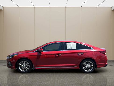 Used 2019 Hyundai Sonata Sport FWD image 2