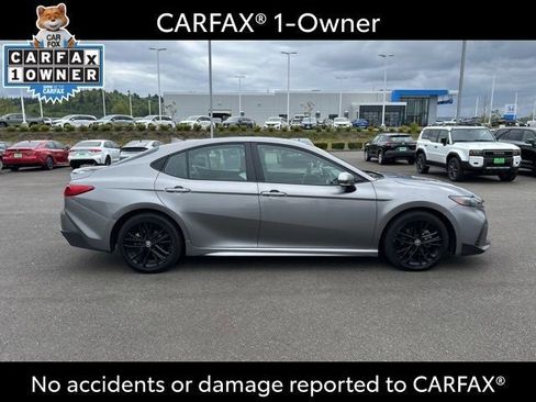 Used 2025 Toyota Camry SE FWD image 7
