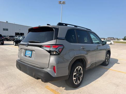 Used 2026 Subaru Forester Premium w/ Base/Premium Plus Package AWD/4WD image 5