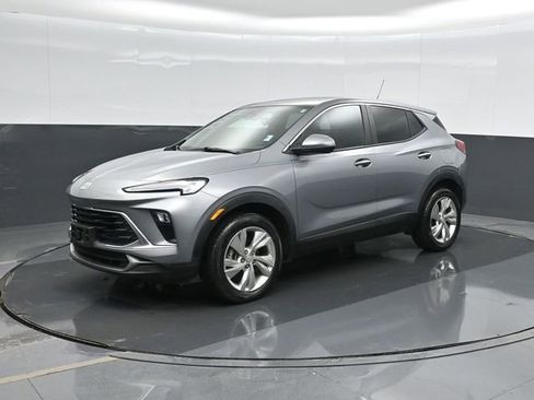 Used 2024 Buick Encore GX Preferred w/ Comfort Package image 8