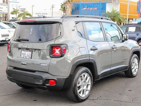 Used 2021 Jeep Renegade Latitude image 9