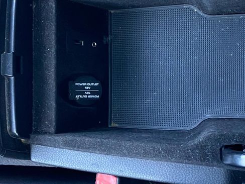 Used 2016 Porsche Panamera image 24