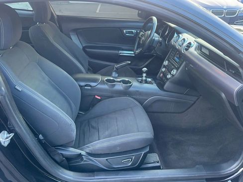 Used 2016 Ford Mustang Coupe image 16