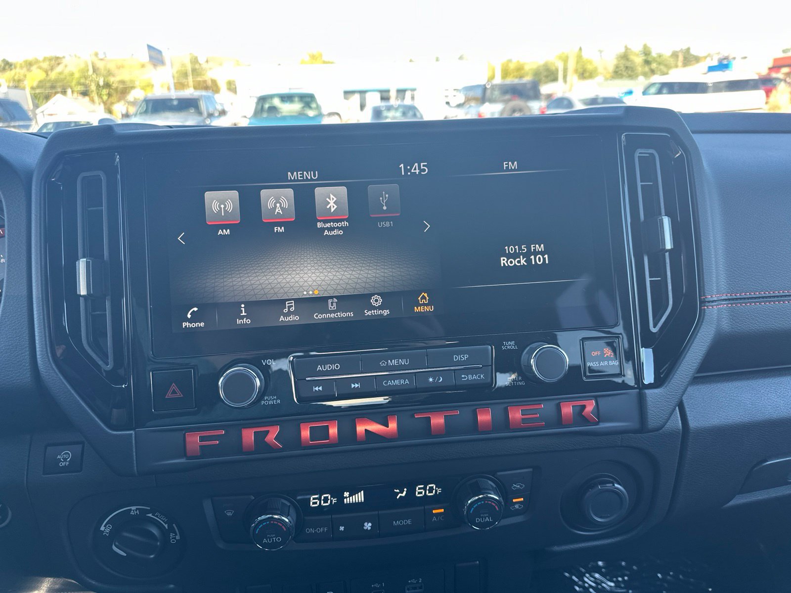 Used 2025 Nissan Frontier PRO-4X AWD/4WD image 45