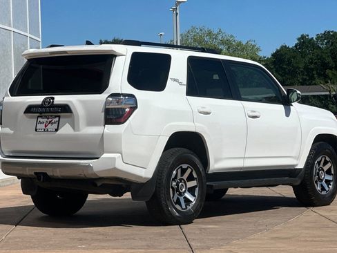 Used 2024 Toyota 4Runner TRD Off-Road Premium AWD/4WD image 4