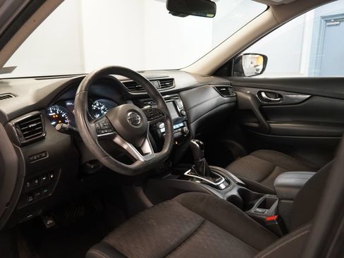 Used 2019 Nissan Rogue SV AWD/4WD image 6