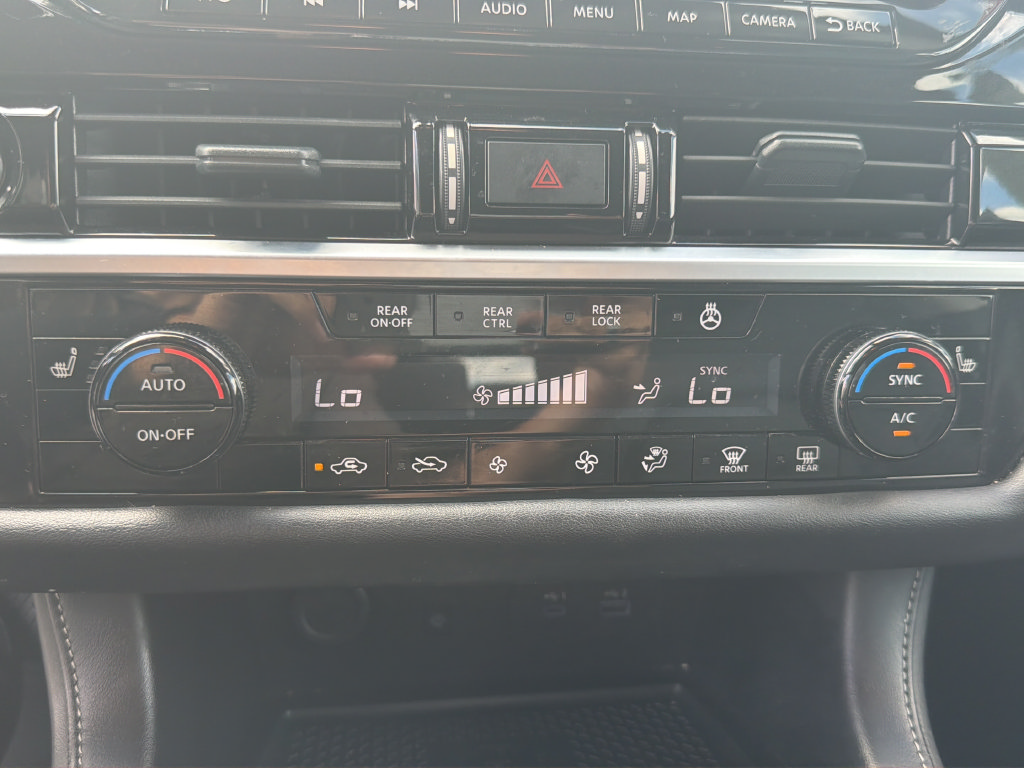 Certified 2025 Nissan Pathfinder SL FWD image 44