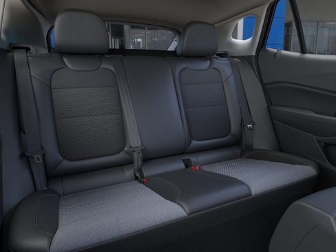 New 2026 Chevrolet Trax LT w/ Driver Confidence Package FWD image 17