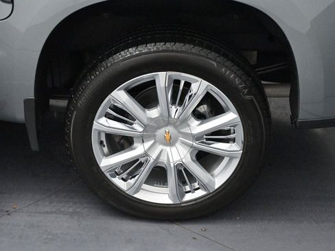 Used 2026 Chevrolet Silverado 1500 High Country AWD/4WD image 34