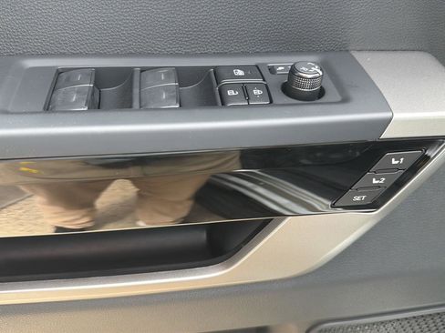 New 2026 Toyota Tundra Limited AWD/4WD image 14