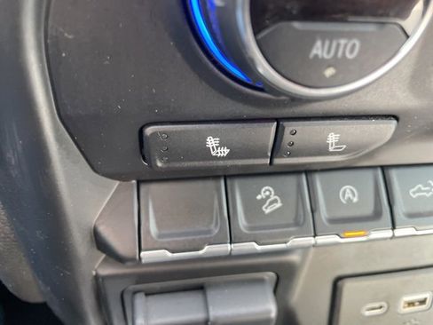 Used 2021 Chevrolet Silverado 1500 LT Trail Boss w/ Convenience Package II image 28