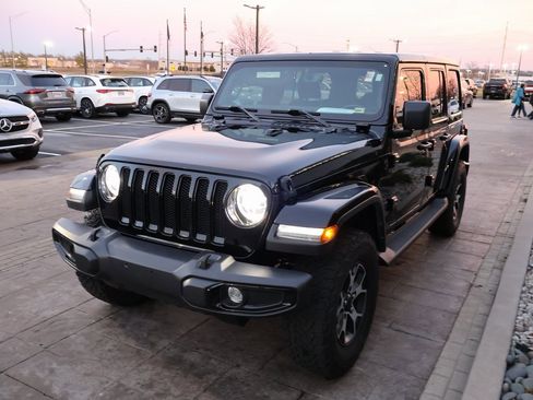 Used 2021 Jeep Wrangler Unlimited Sahara image 3