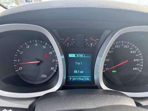 Used 2017 Chevrolet Equinox Premier w/ Enhanced Convenience Package image 12