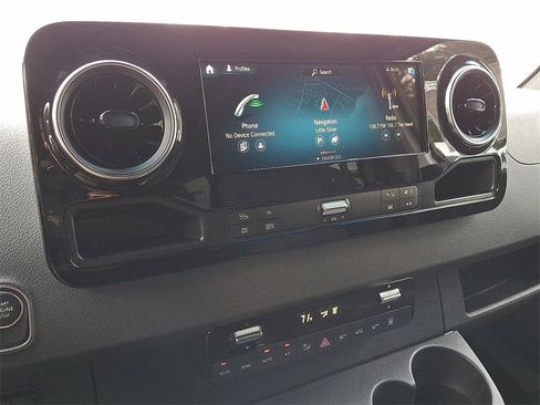 New 2024 Mercedes-Benz Sprinter 2500 image 12