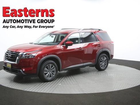 Used 2025 Nissan Pathfinder SV FWD image 56