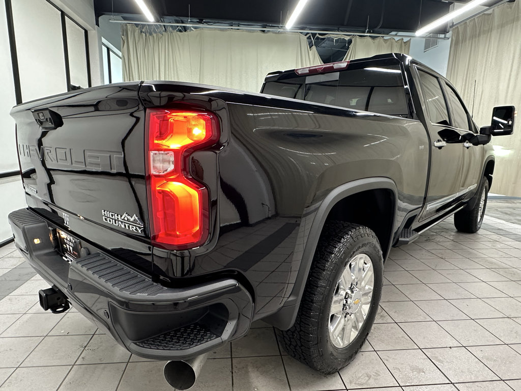 Certified 2024 Chevrolet Silverado 2500 High Country AWD/4WD image 5
