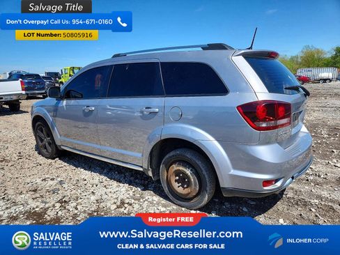 Used 2018 Dodge Journey Crossroad w/ Popular Equipment Group FWD image 3