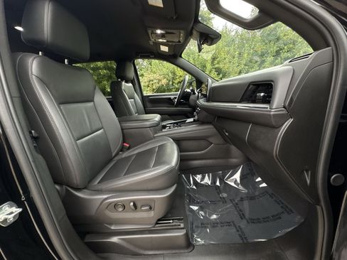 Used 2025 Chevrolet Tahoe LT AWD/4WD image 33