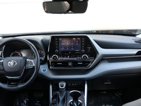 Used 2021 Toyota Highlander Limited AWD/4WD image 48
