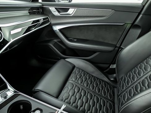 Used 2021 Audi RS 6 AWD/4WD image 32